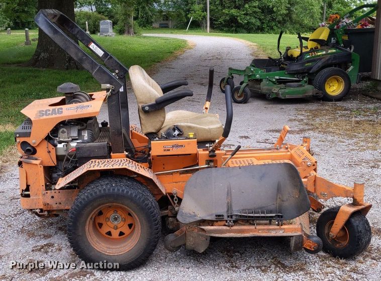 image for item LL9224 Scag Turf Tiger II  ZTR lawn mower