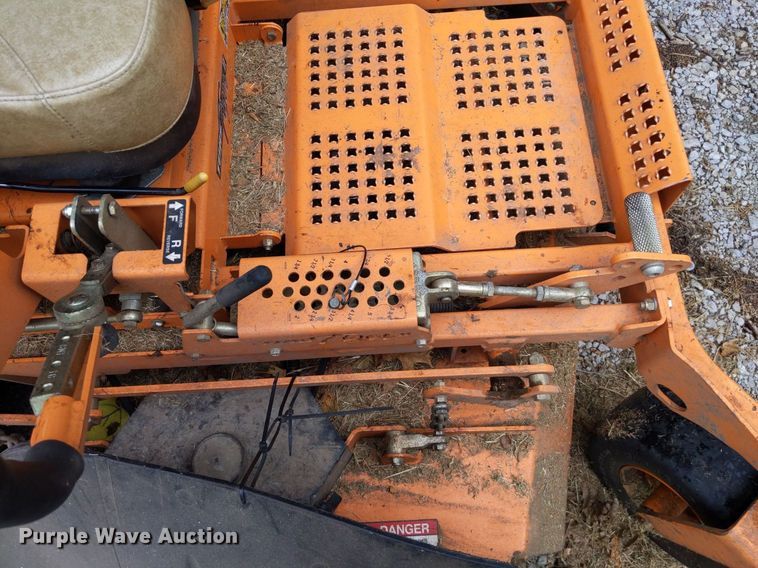 image for item LL9224 Scag Turf Tiger II  ZTR lawn mower