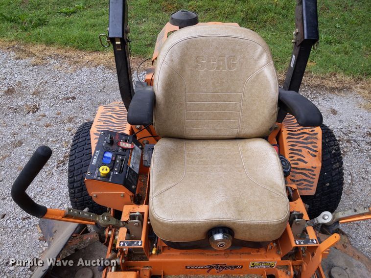 image for item LL9224 Scag Turf Tiger II  ZTR lawn mower