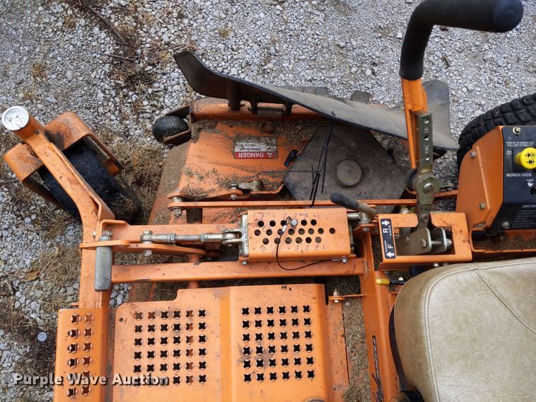 image for item LL9224 Scag Turf Tiger II  ZTR lawn mower