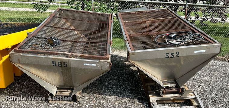 image for item LN9228 (2) Monroe salt spreaders