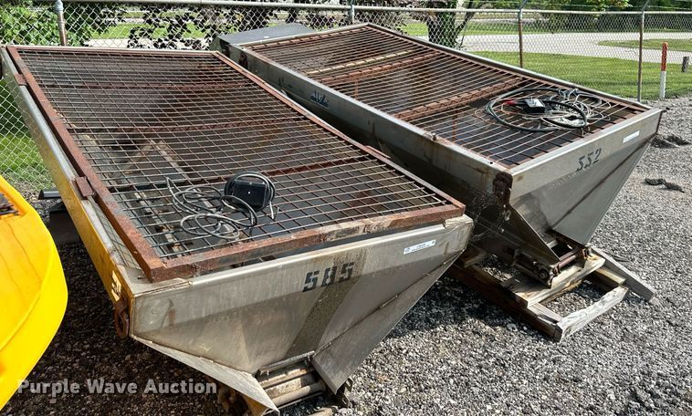 image for item LN9228 (2) Monroe salt spreaders