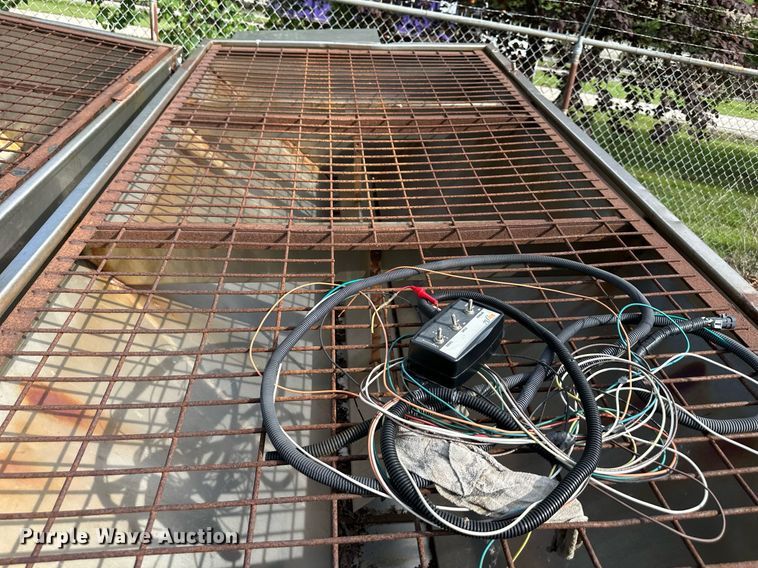 image for item LN9228 (2) Monroe salt spreaders