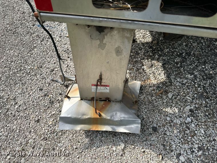 image for item LN9228 (2) Monroe salt spreaders