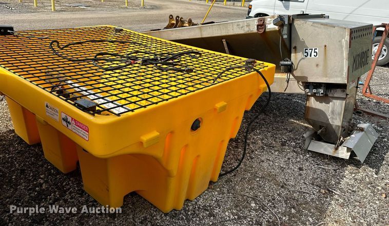 image for item LN9229 (2) salt spreaders