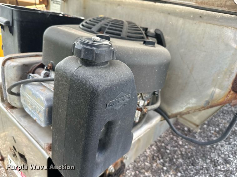 image for item LN9229 (2) salt spreaders