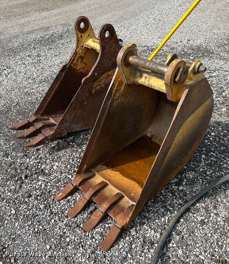 image for item LN9230 (2) excavator buckets