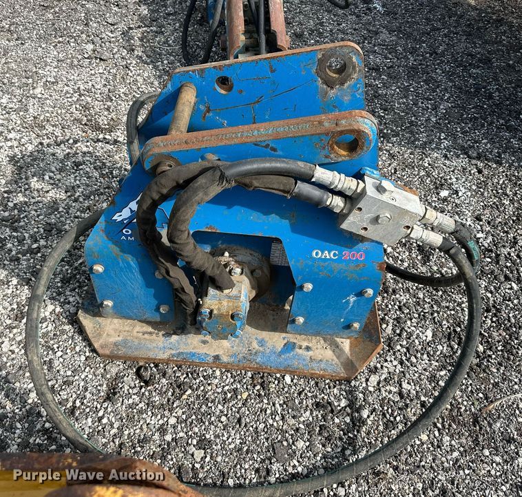 image for item LN9231 Okada OAC200  backhoe plate compactor