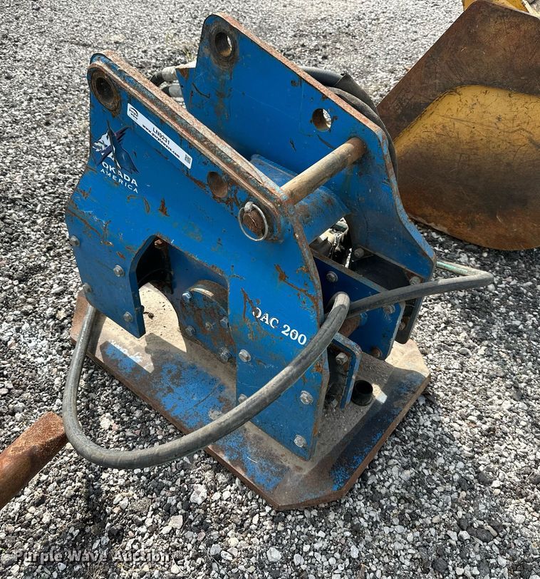 image for item LN9231 Okada OAC200  backhoe plate compactor