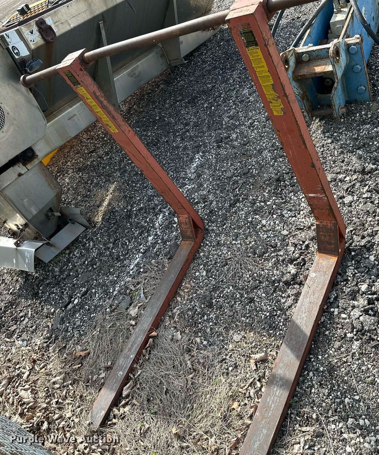 image for item LN9233 Backhoe forks