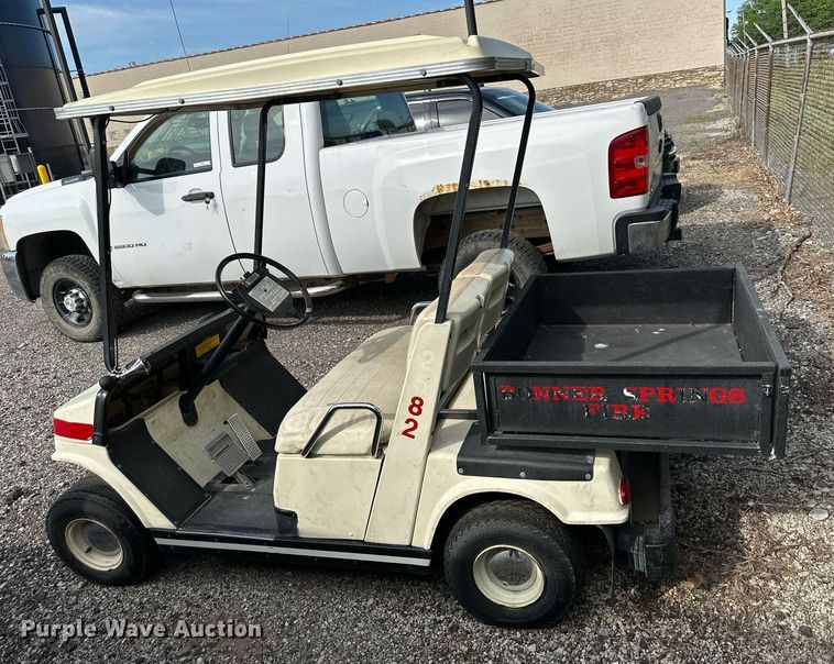 image for item LN9235 Yamaha  golf cart