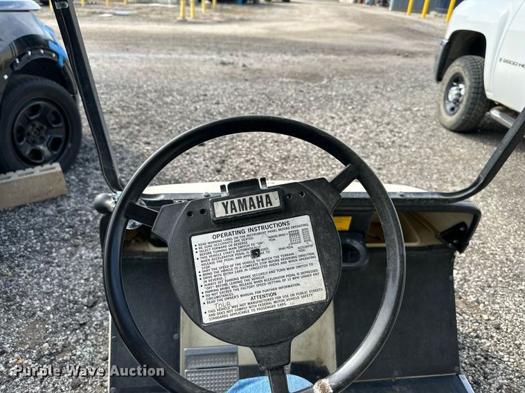 image for item LN9235 Yamaha  golf cart