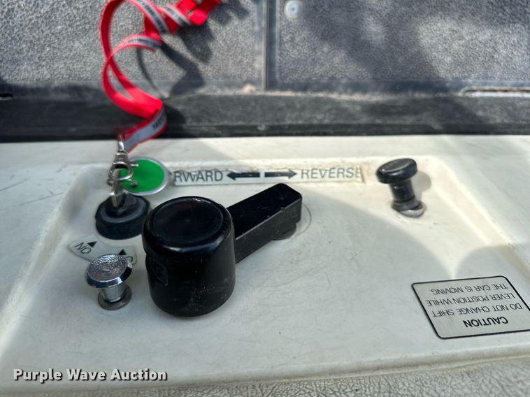 image for item LN9235 Yamaha  golf cart