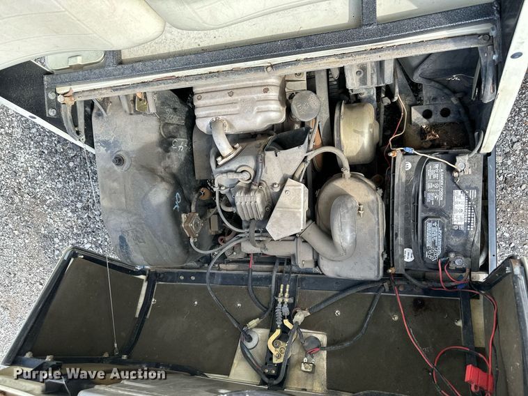 image for item LN9235 Yamaha  golf cart