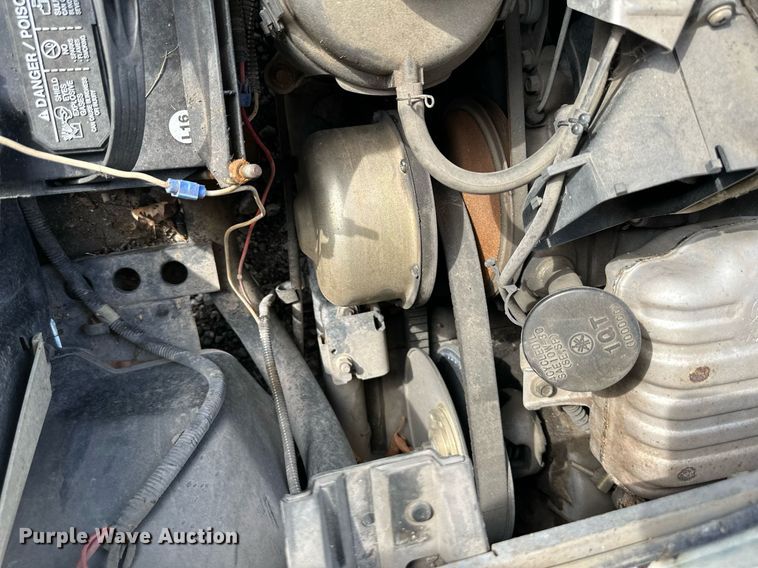 image for item LN9235 Yamaha  golf cart