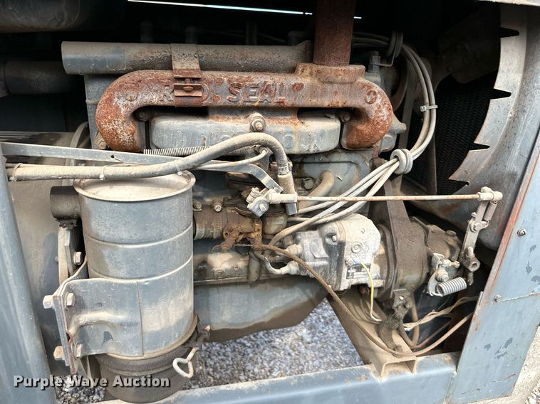 image for item LN9238 Lincoln SA-200  welder