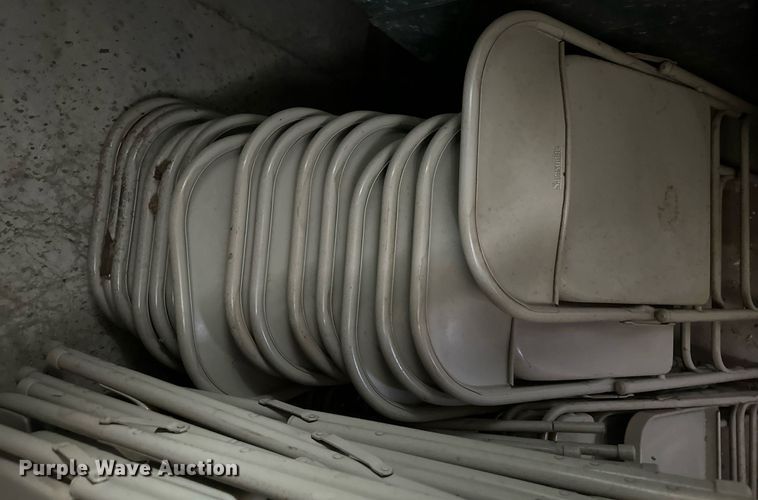 image for item LP9935 Approximately 80 folding chairs