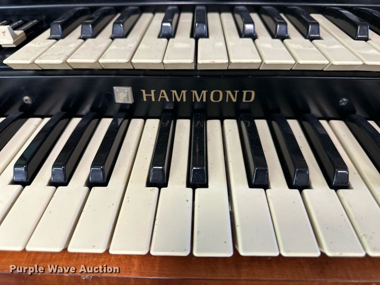 image for item LP9939 (2) Hammond organs