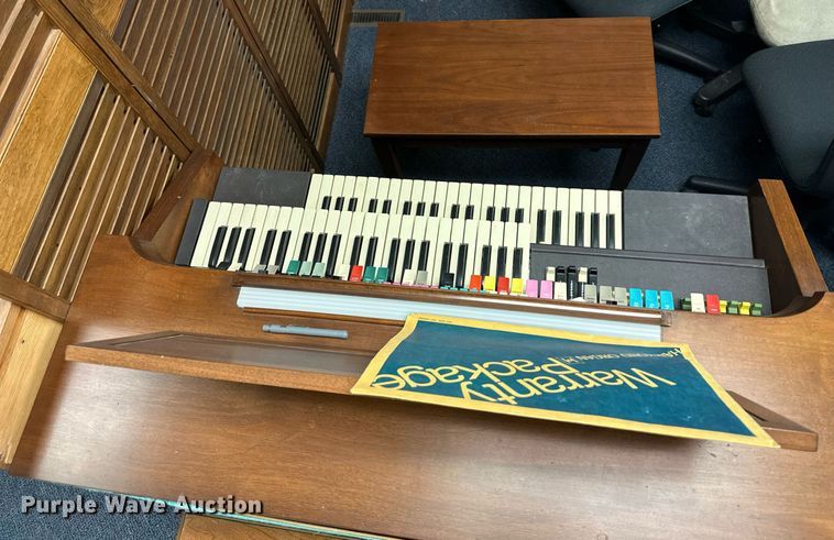 image for item LP9939 (2) Hammond organs