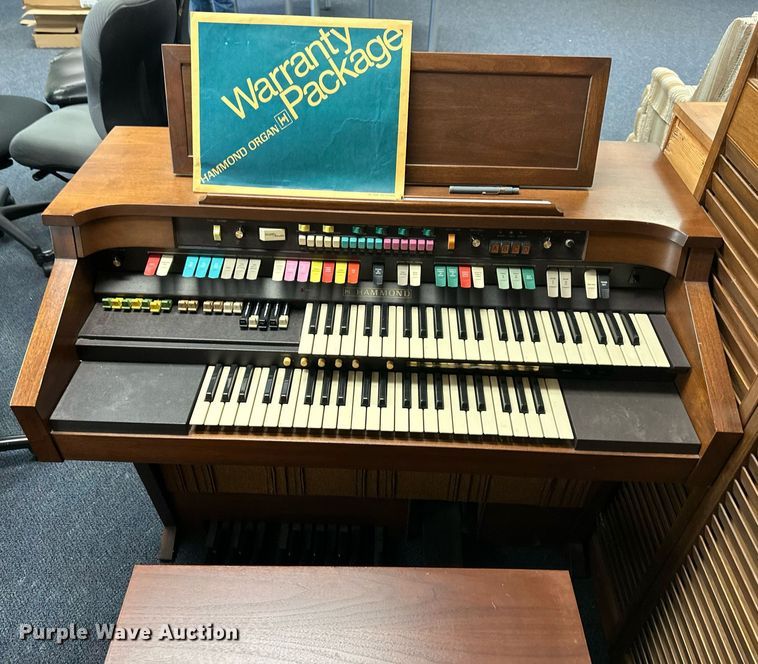 image for item LP9939 (2) Hammond organs