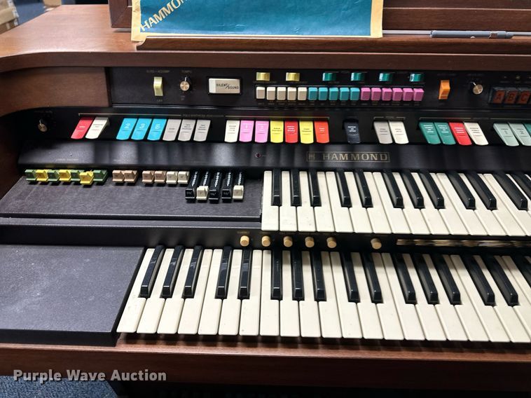 image for item LP9939 (2) Hammond organs