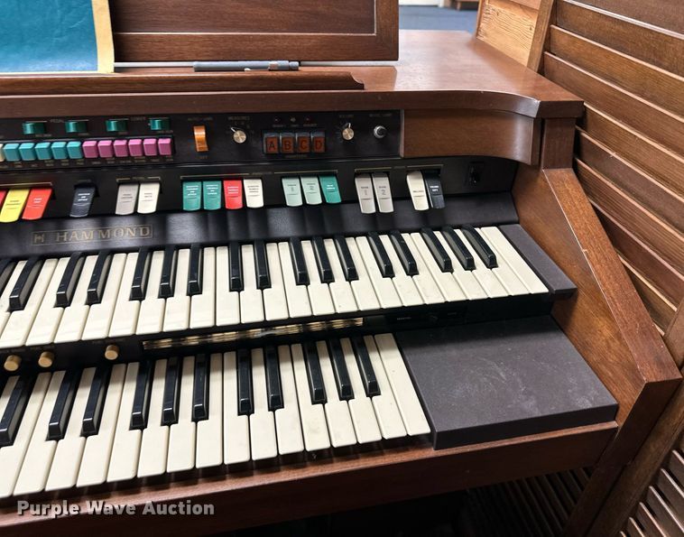 image for item LP9939 (2) Hammond organs