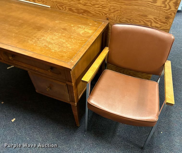 image for item LP9941 Furniture