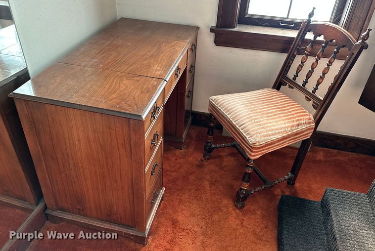 image for item LP9945 Furniture