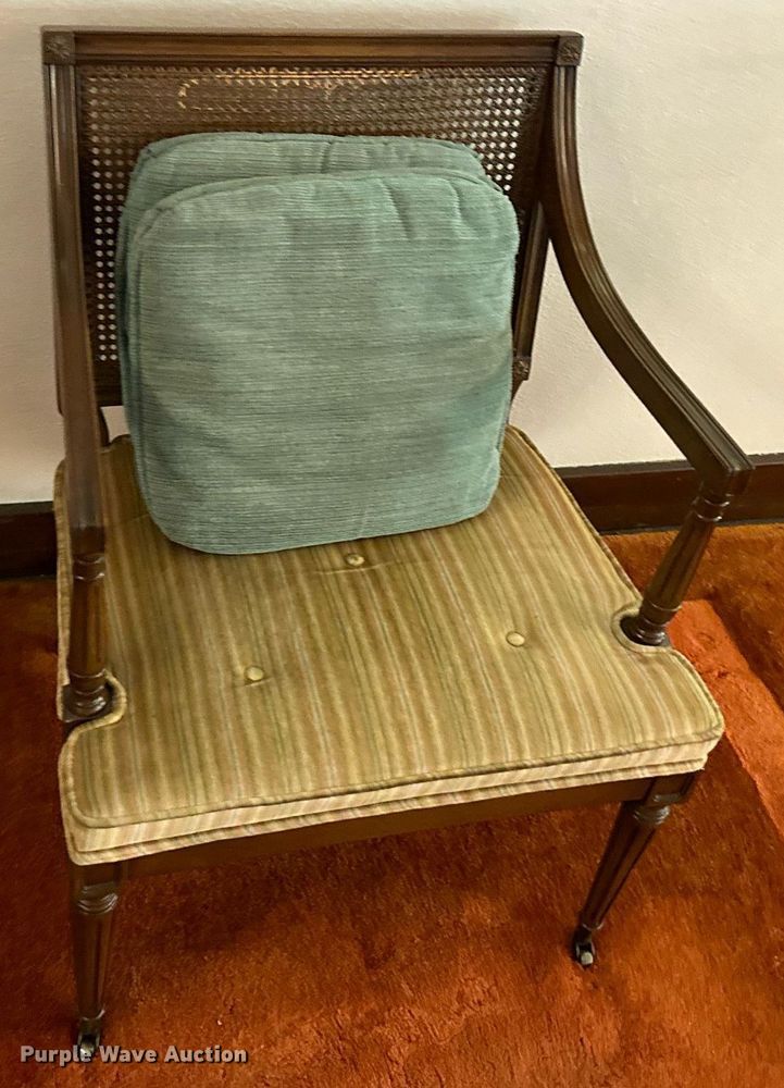 image for item LP9945 Furniture