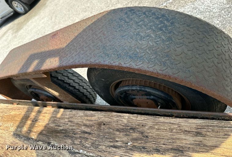 image for item LP9946 1986 JFW  utility trailer