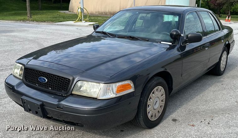 image for item LP9949 2005 Ford Crown Victoria Police Interceptor