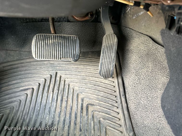 image for item LP9949 2005 Ford Crown Victoria Police Interceptor