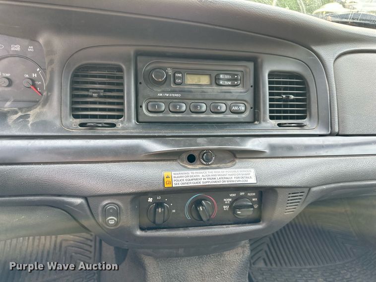 image for item LP9949 2005 Ford Crown Victoria Police Interceptor