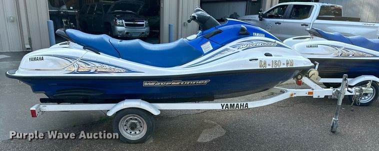 image for item LP9978 Yamaha Wave Runner SUV 1200  personal watercraft