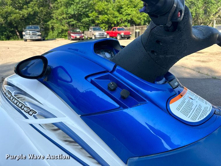 image for item LP9978 Yamaha Wave Runner SUV 1200  personal watercraft