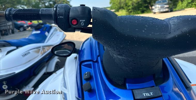 image for item LP9978 Yamaha Wave Runner SUV 1200  personal watercraft