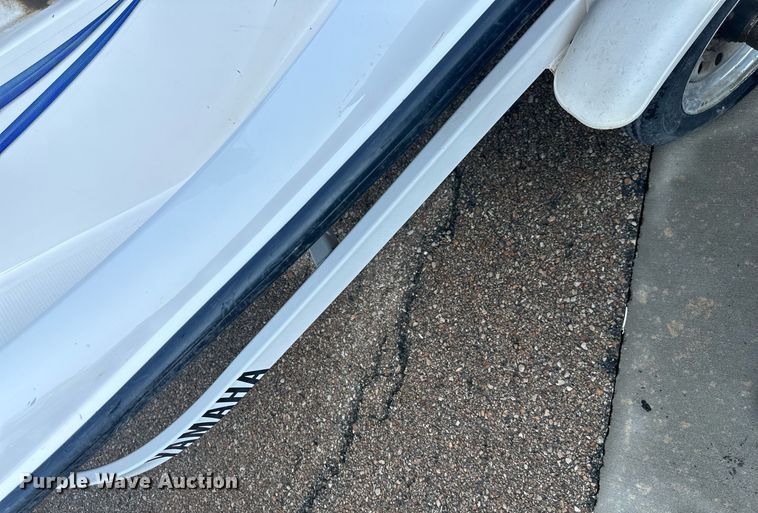 image for item LP9978 Yamaha Wave Runner SUV 1200  personal watercraft