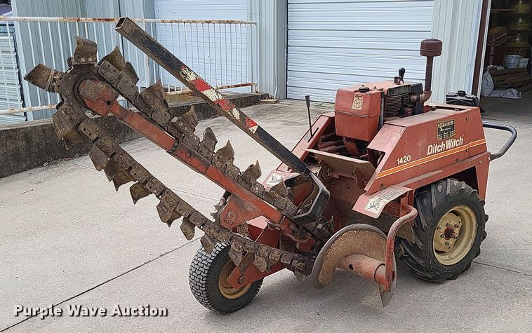 image for item LR9265 1988 Ditch Witch 1420  trencher