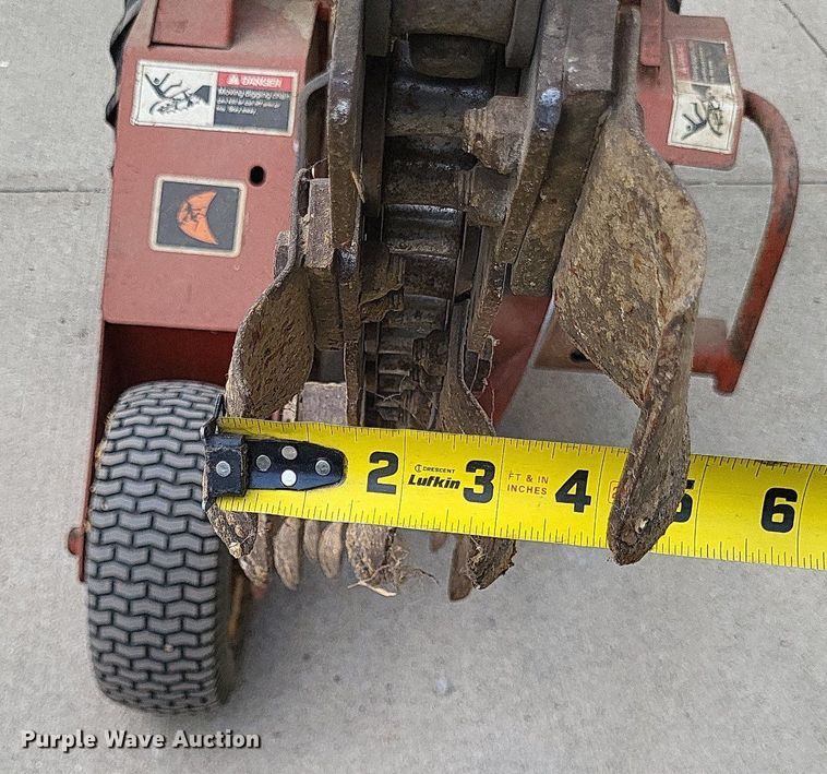image for item LR9265 1988 Ditch Witch 1420  trencher