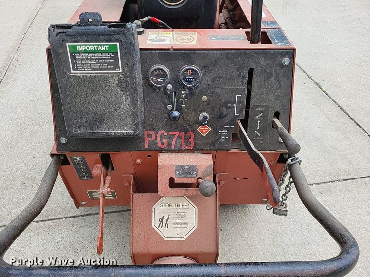 image for item LR9265 1988 Ditch Witch 1420  trencher