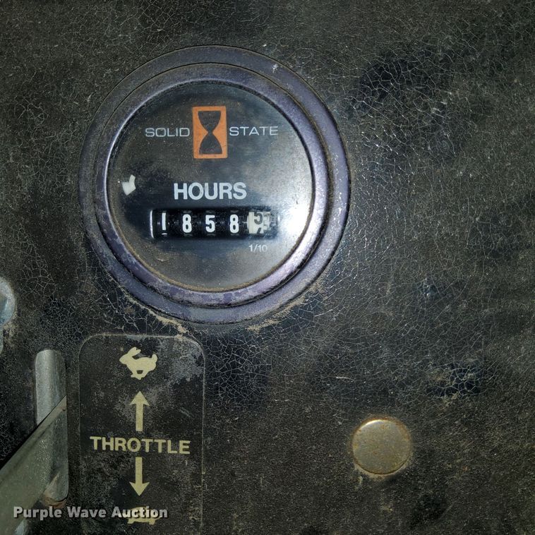 image for item LR9265 1988 Ditch Witch 1420  trencher