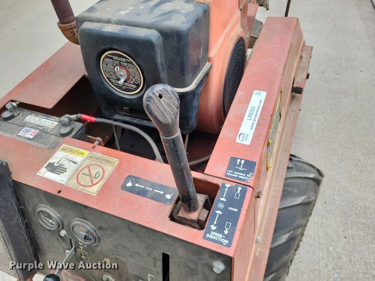 image for item LR9265 1988 Ditch Witch 1420  trencher