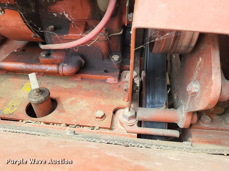 image for item LR9265 1988 Ditch Witch 1420  trencher