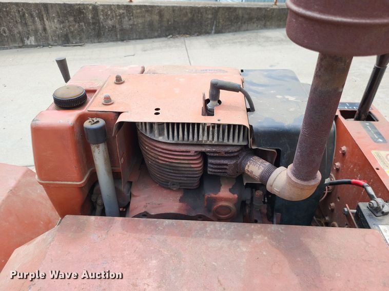 image for item LR9265 1988 Ditch Witch 1420  trencher