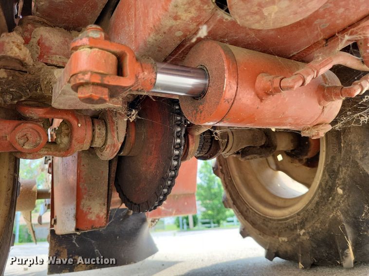 image for item LR9265 1988 Ditch Witch 1420  trencher