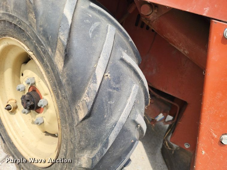 image for item LR9265 1988 Ditch Witch 1420  trencher