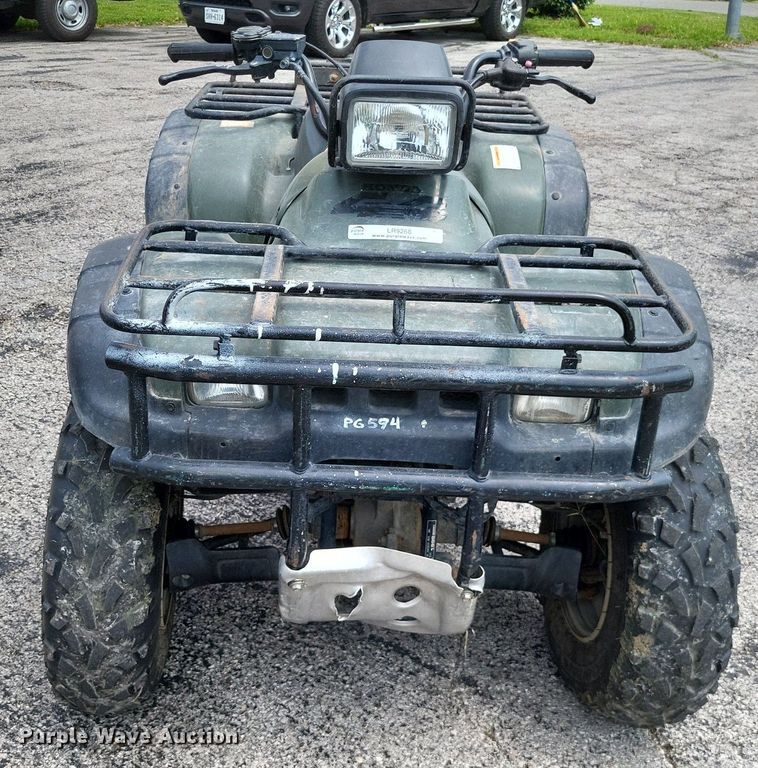 image for item LR9268 1998 Honda Foreman S  ATV