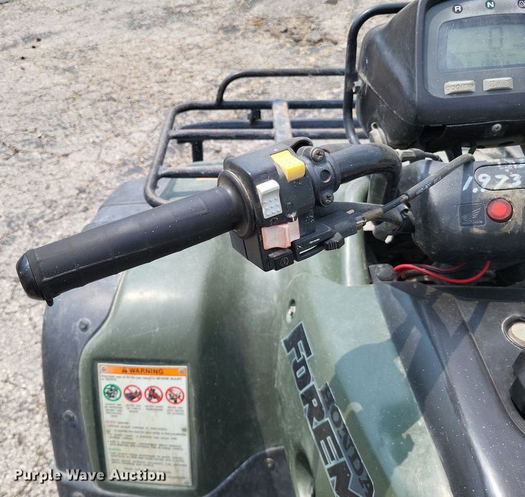 image for item LR9268 1998 Honda Foreman S  ATV