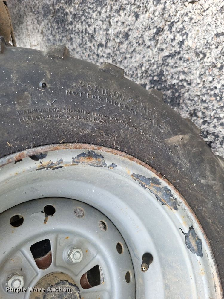 image for item LR9268 1998 Honda Foreman S  ATV