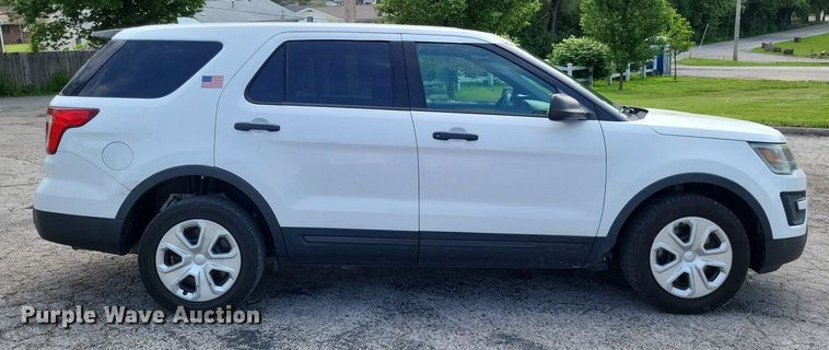 image for item LR9269 2016 Ford Explorer Police Interceptor  SUV